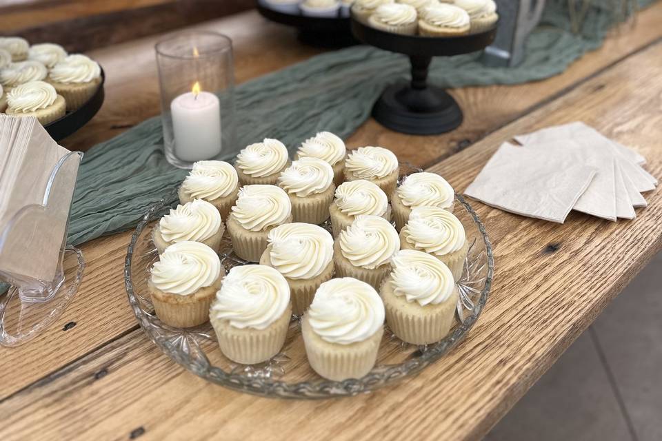 Wedding cupcakes