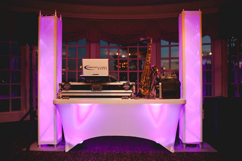 This is our Standard Dj Set up.  Comes with every package, colors interchangeable. *Sax player optional