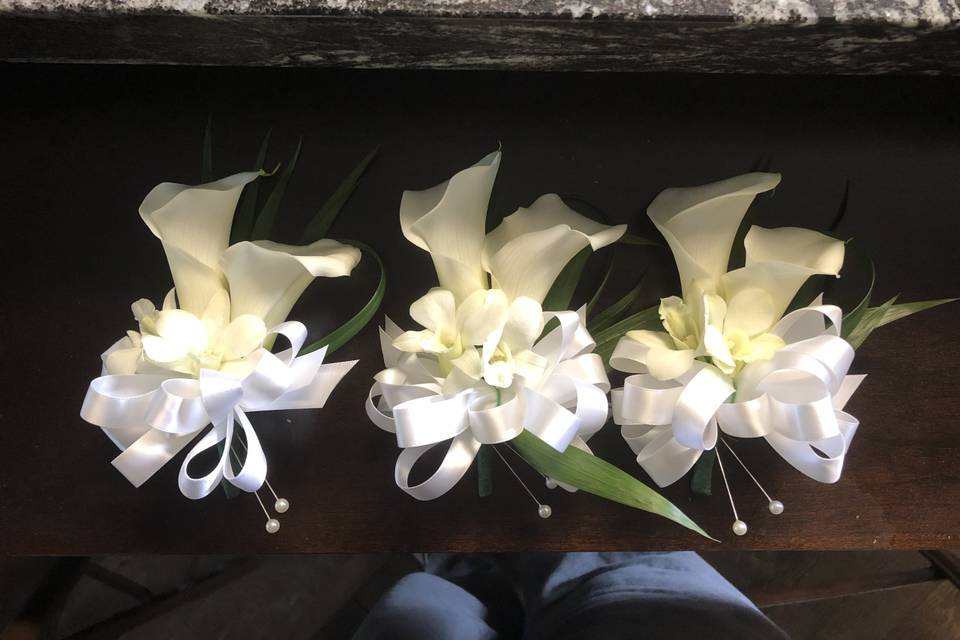 White calla lilies corsages