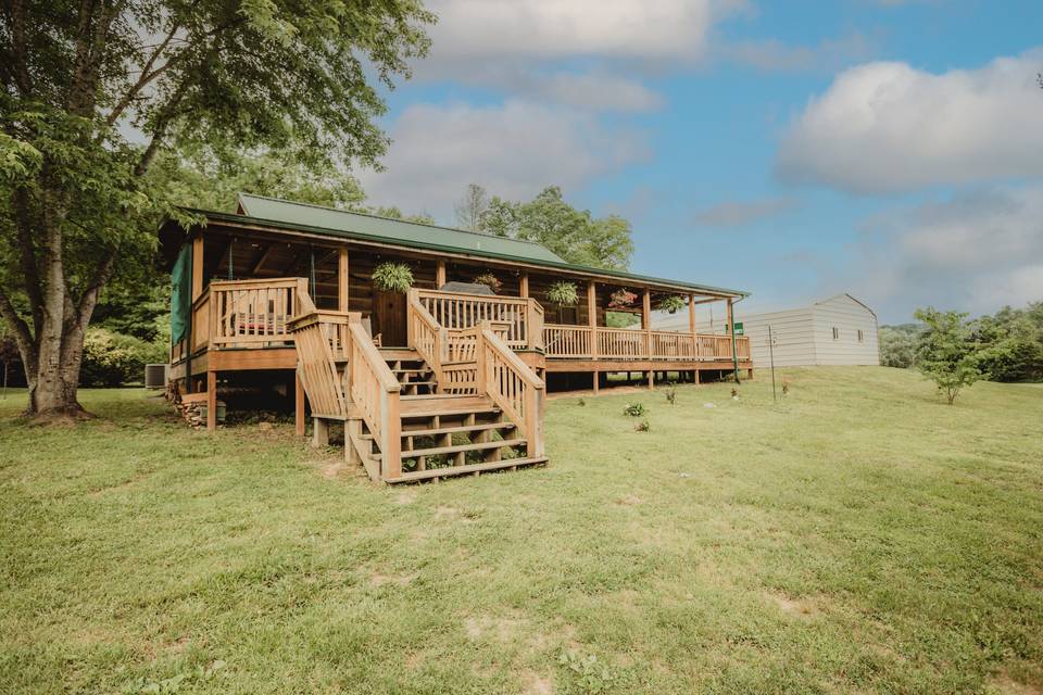 The Legacy Inn  cabin