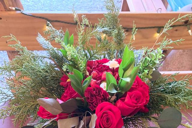 Winter rose medium bouquet