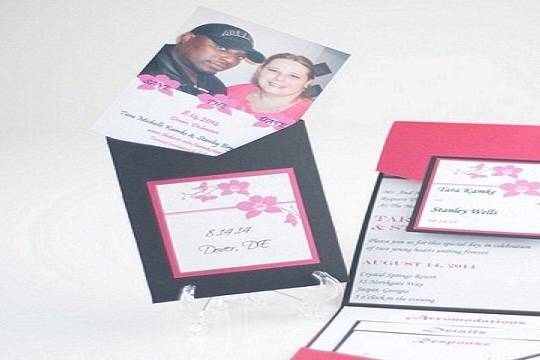 Faboulous Fuschia and Black Pocketfold Invitatiion