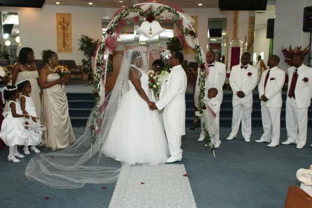 A Divine Touch Weddings and Events