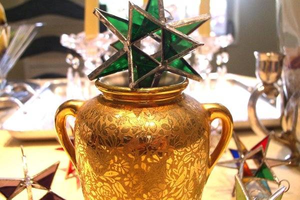 Stained Glass Emerald Moravian Star Favor.  Designed to either hang or stand. Size: 2.5