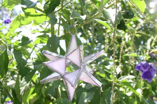 Stained Glass Pearl Moravian Star Favor.  Designed to either hang or stand. Size: 2.5