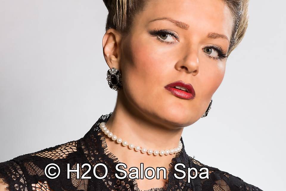 Knowing where to get the best hair, makeup, and beauty services in NH can change everything. Top 100 Salon -ELLE magazine, Best Wedding Hair & Makeup -NH A List, Best Hair Color -NH magazine, as seen on WMUR. Reservations & on location pricing, 603-641-3050
