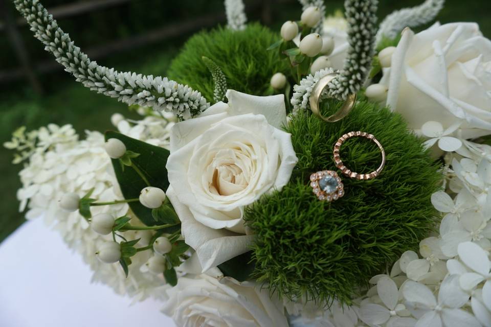 White Centerpiece with Rings
