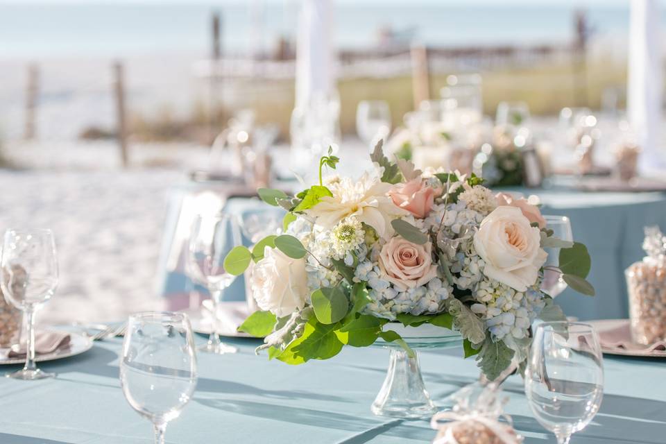 Signature Florals - Flowers - Fort Myers, FL - WeddingWire