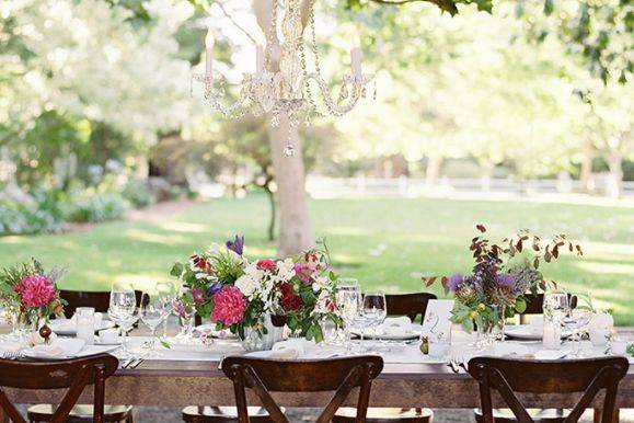 Long table setting
