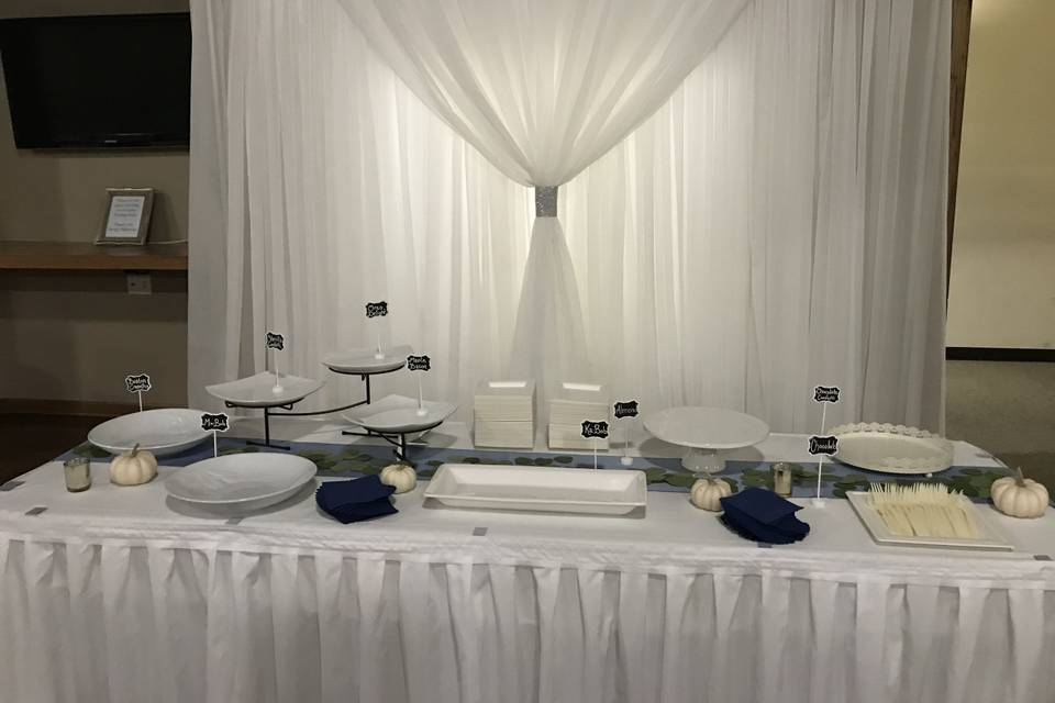 Cake table