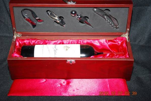 Wine Boxes - with or without stainless steel tools / 1 bottle or 2 bottle available.  Can even engrave the wine bottles of your choice.  Comes in Rosewood Piano Finish and Black.