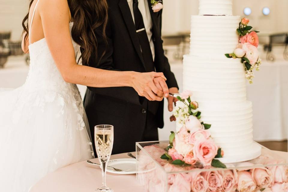 Cutting the cake