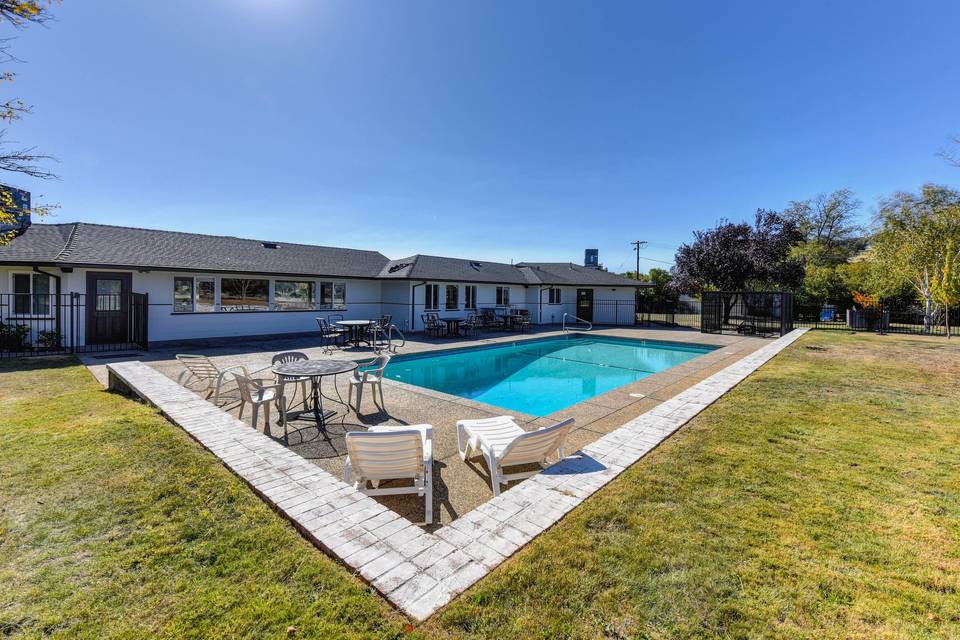 Patio & Pool