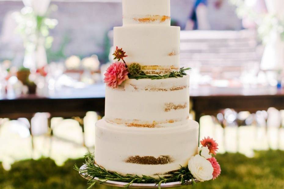 Four-tiered cake