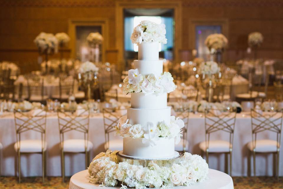 White floral cake