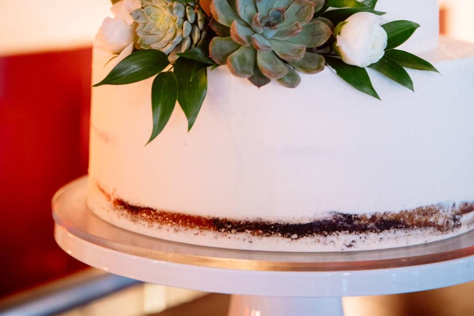 White floral cake