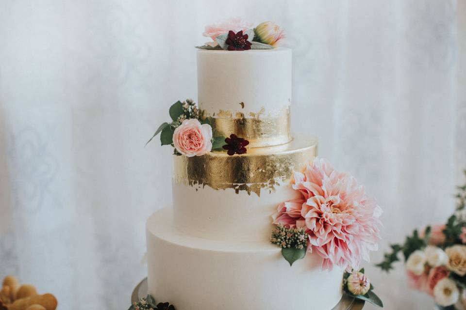 Cake table display