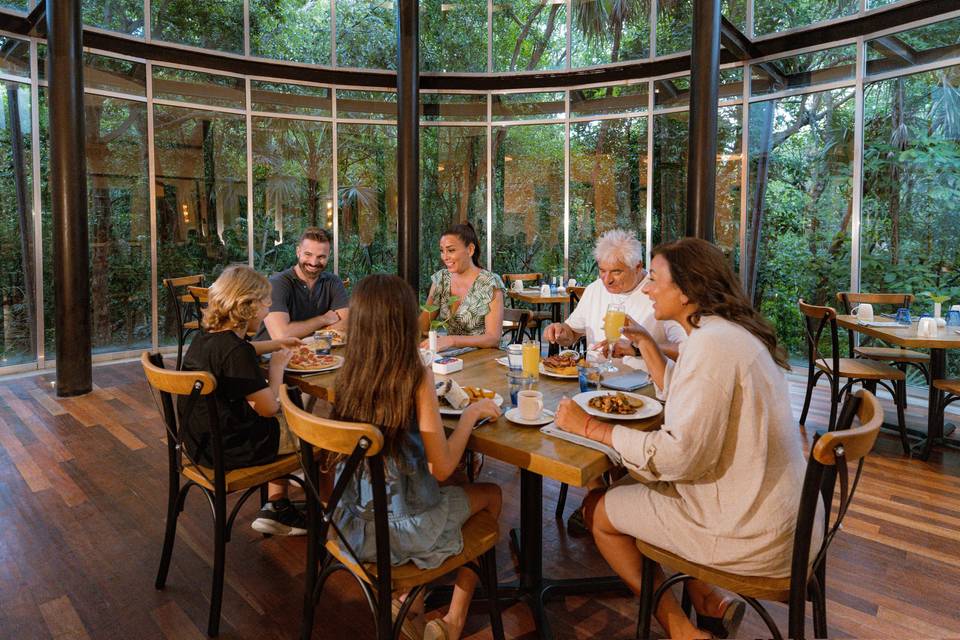 Restaurant: Flavours