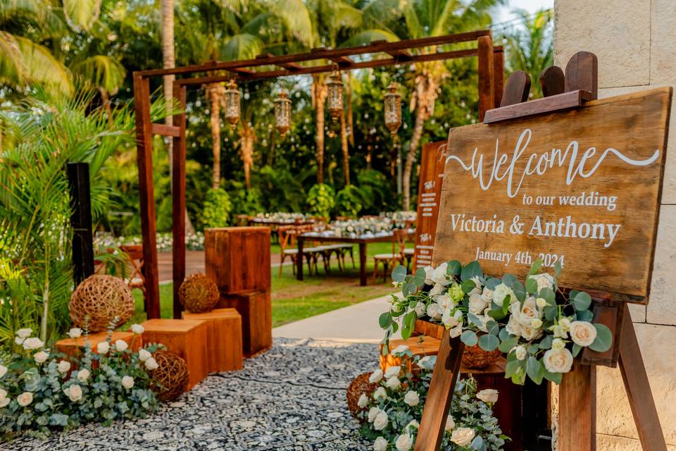 Entrance Décor