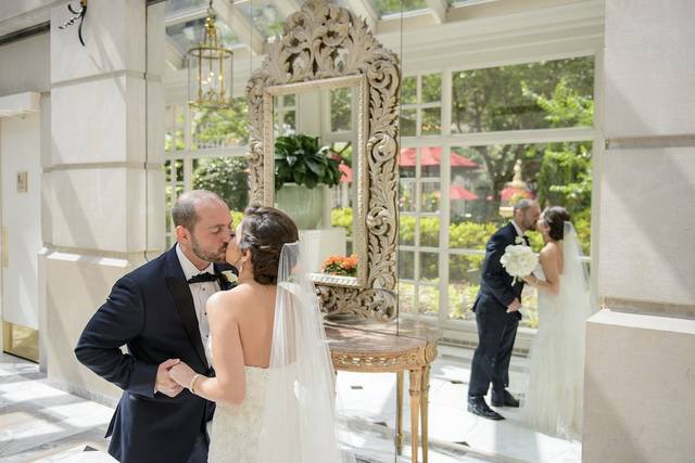 Stunning shot couple wedding
