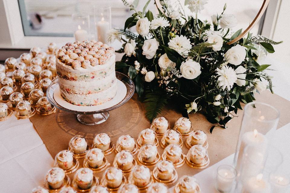 Cake flowers