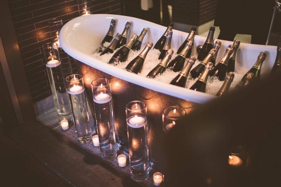Champagne tub