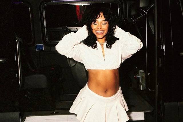 Celebrity Guest Alix Lapri