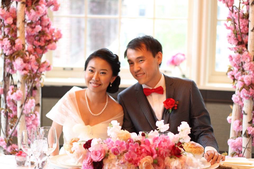 pink and red sweet heart table