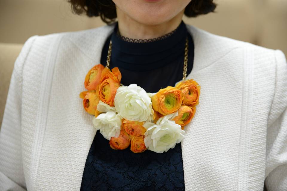 Fresh floral necklace