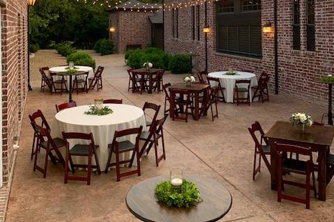 Courtyard Dining