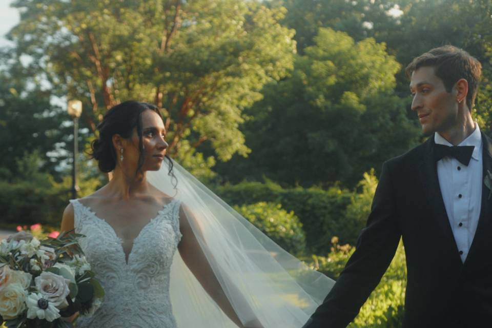 R + B - Bride & Groom Portrait