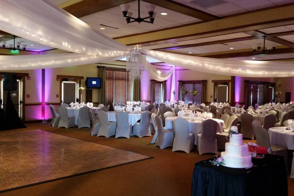 The 10 Best Country Club Wedding Venues in Des Moines - WeddingWire