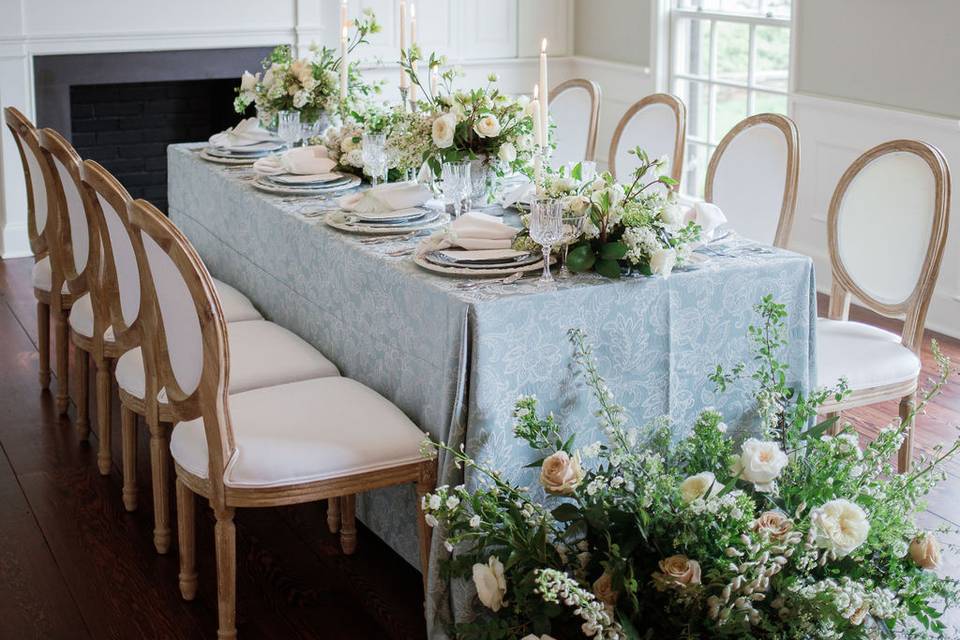 Elegant table
