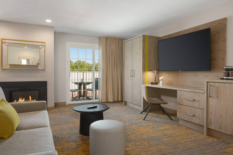 King Jr Suite