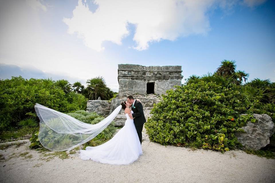 Forever Us Destination Weddings & Honeymoons