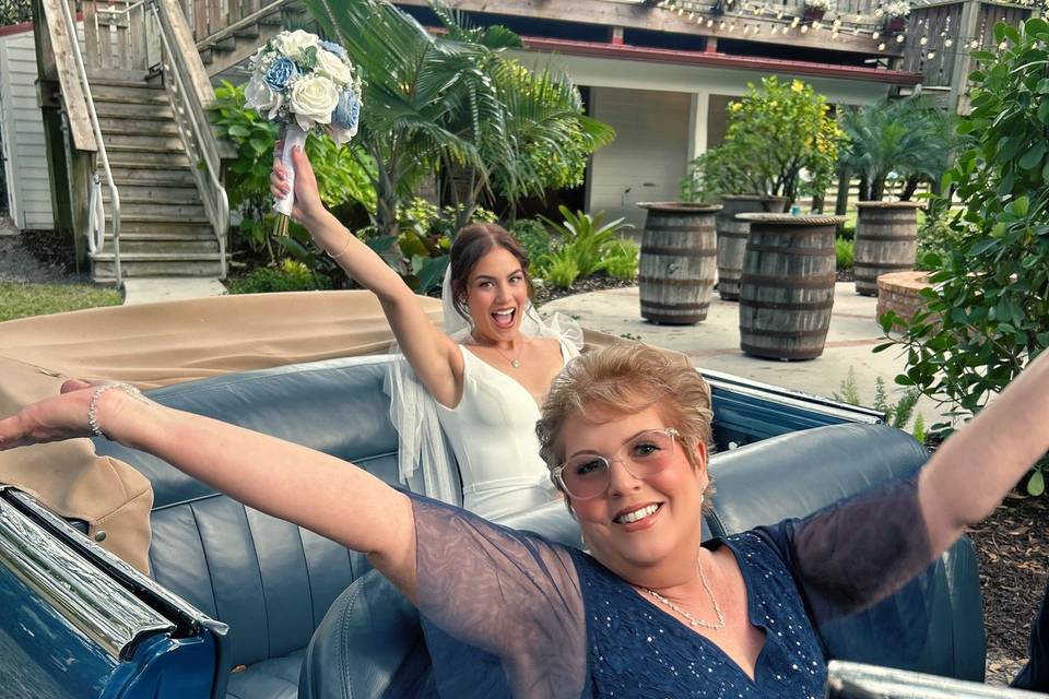 Bride & Mom Photo Op!