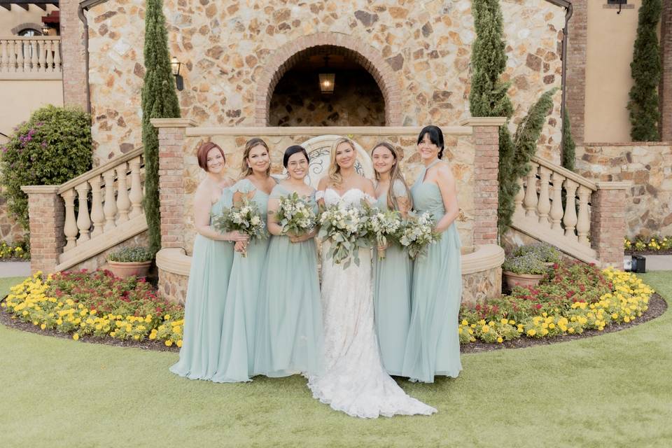 Bella zcollinaiBRIDAL PARTY