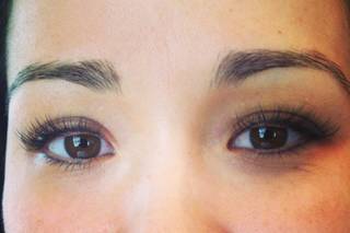 Eyelash Extensions by Nina