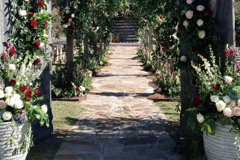 Garden Wedding Path Deco