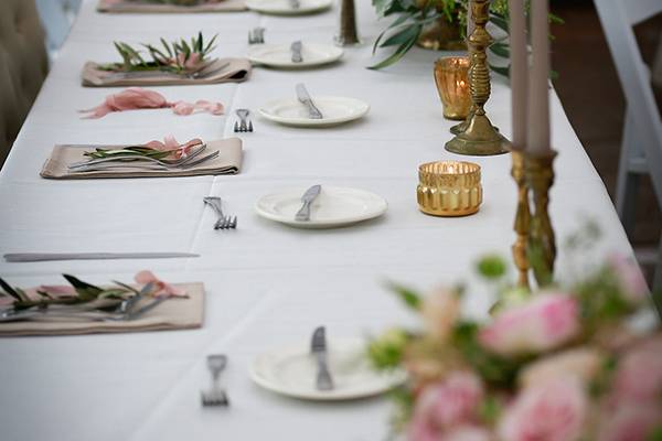 Head table arrangement