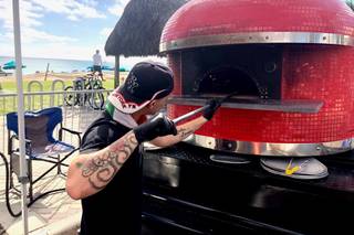 That’s Amore Wood-fired Pizza and Pasta catering