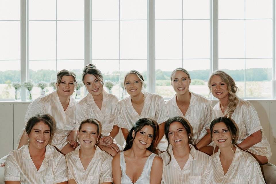 Makeupxnikoletta bridal party