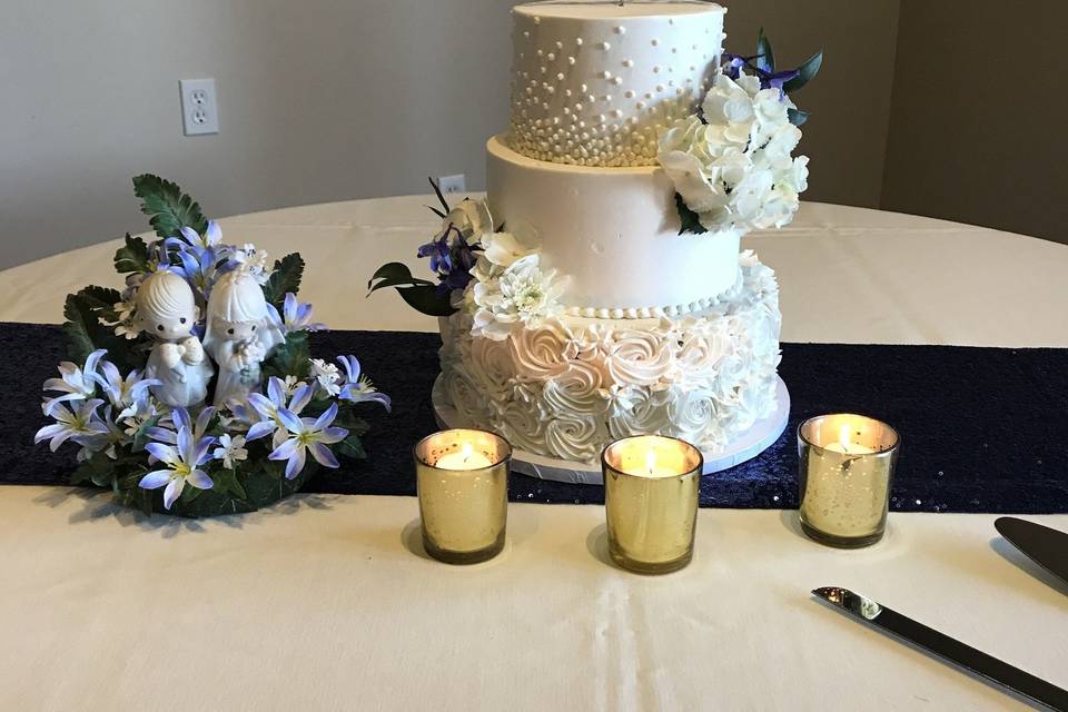 3 layered wedding cake