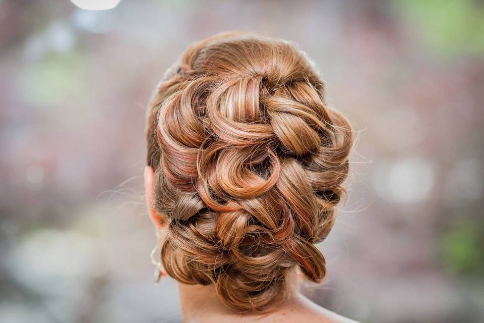 Lan Bridal Hair & Makeup Artist