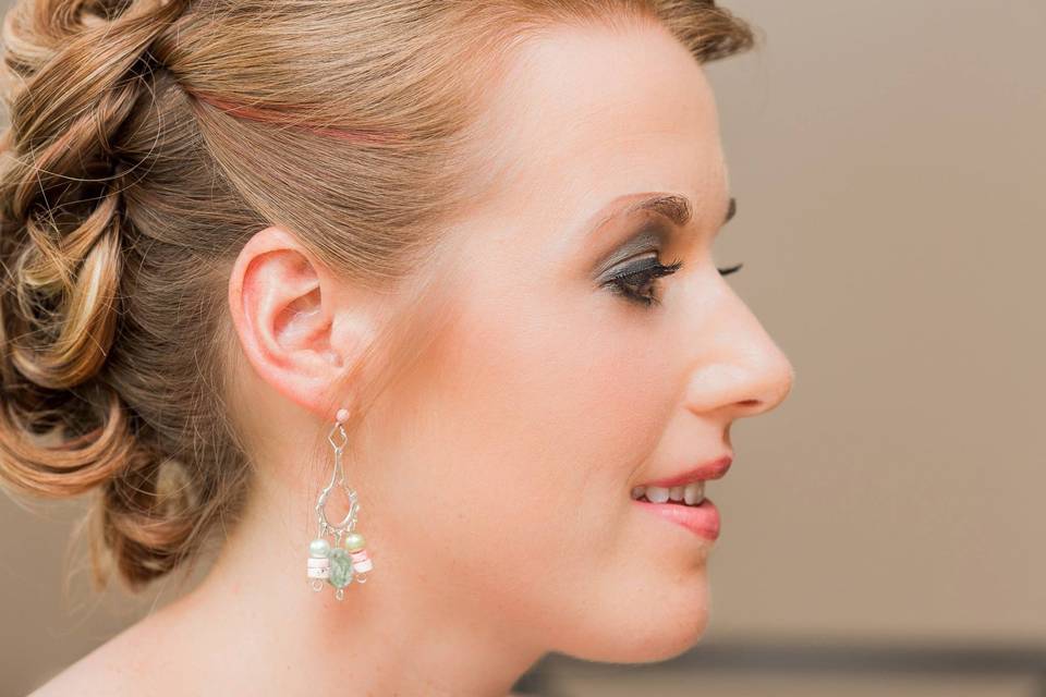 Lan Bridal Hair & Makeup Artist