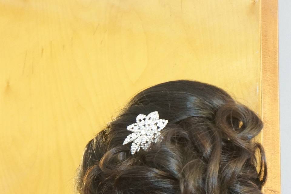 Lan Bridal Hair & Makeup Artist