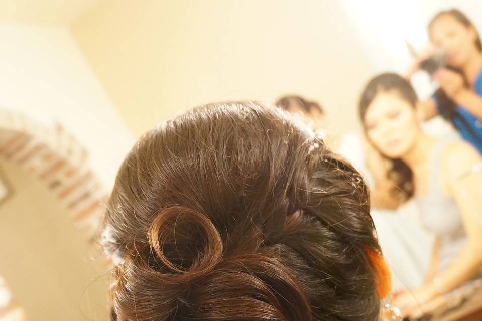 Lan Bridal Hair & Makeup Artist