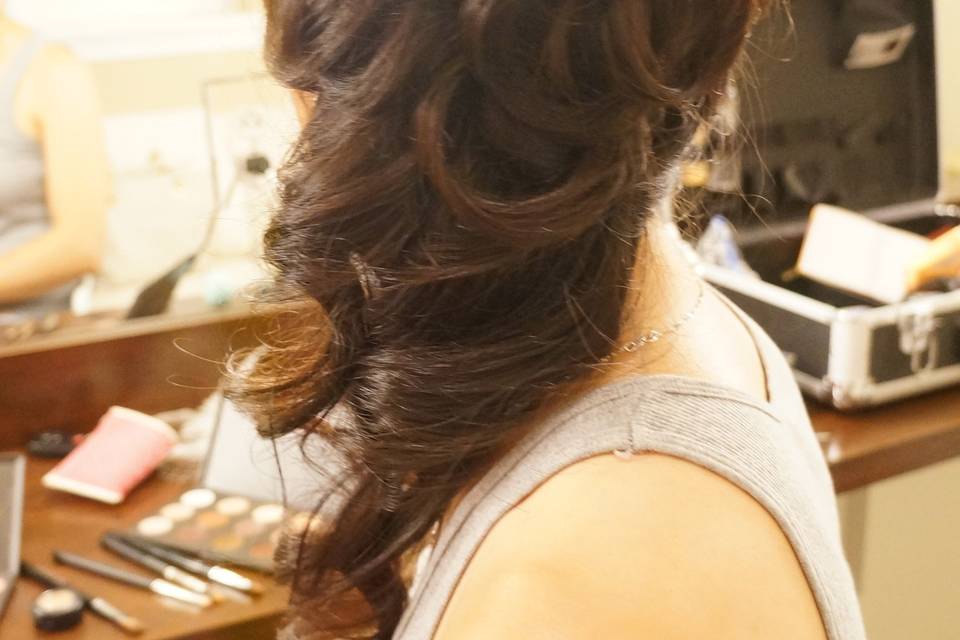 Lan Bridal Hair & Makeup Artist