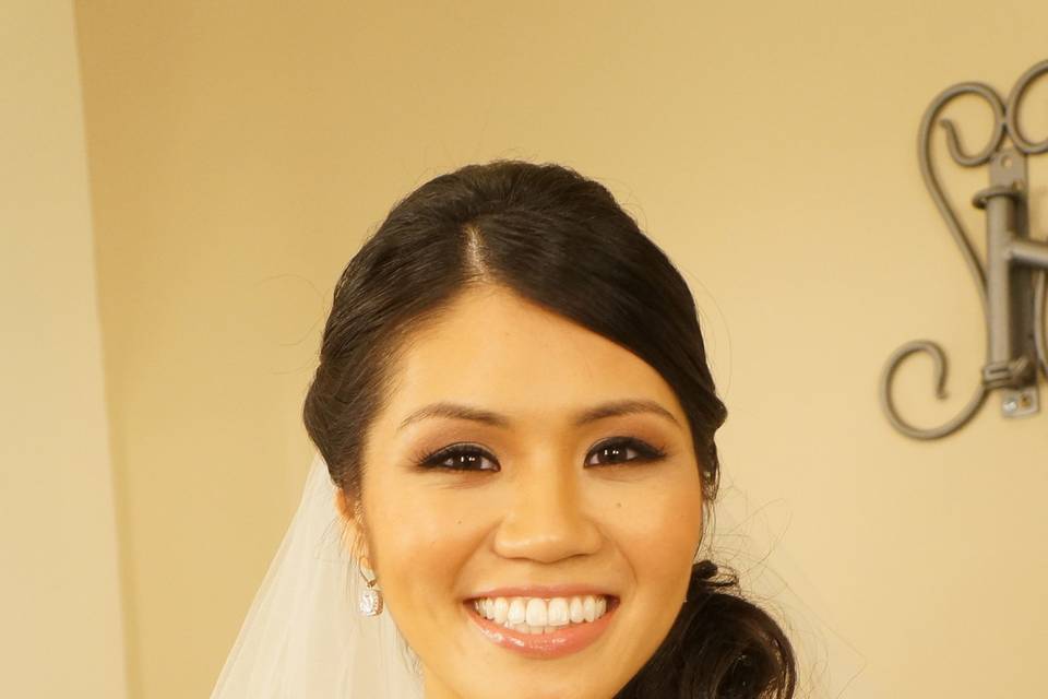 Lan Bridal Hair & Makeup Artist