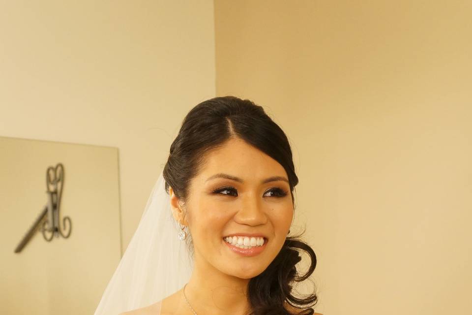 Lan Bridal Hair & Makeup Artist